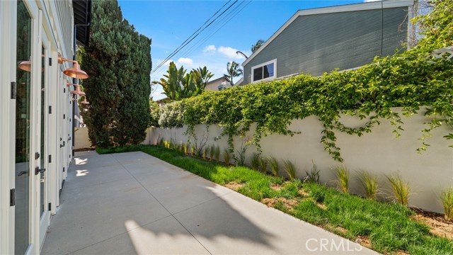 2421 Voorhees Avenue, Redondo Beach, California 90278, 4 Bedrooms Bedrooms, ,4 BathroomsBathrooms,Residential,Sold,Voorhees,PV21128390