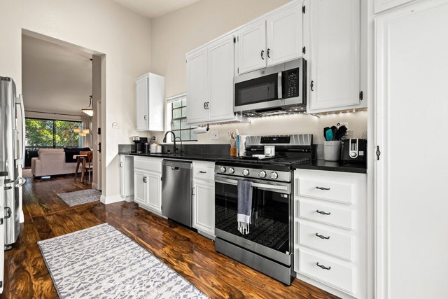 Image 21 of 35 For 2522 Macarthur