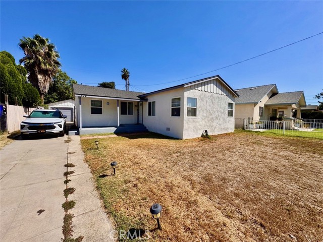 772 W 20th Street, San Bernardino CA: https://media.crmls.org/medias/f4bf4fee-7f27-43d2-9073-3c8ff5f9dace.jpg