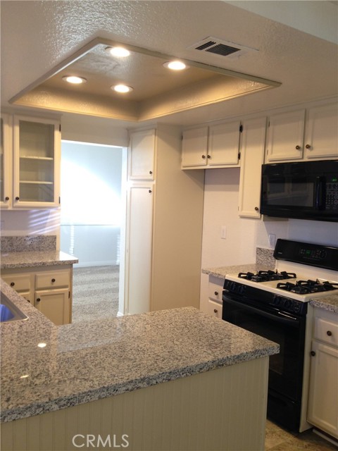 Detail Gallery Image 6 of 24 For 10482 Sagecrest Dr, Moreno Valley,  CA 92557 - 4 Beds | 2/1 Baths