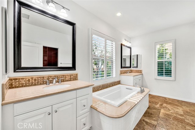 34 Somerton, Irvine CA: https://media.crmls.org/medias/f4c11b75-6e88-483e-8c3e-acf8d92ecadf.jpg