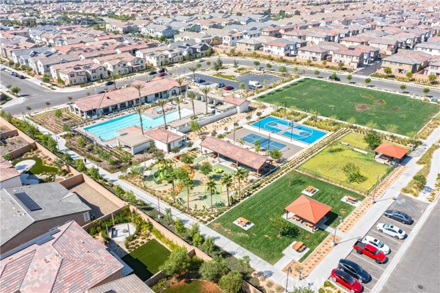 Detail Gallery Image 64 of 69 For 16657 Snowdrop Ln #2,  Fontana,  CA 92336 - 4 Beds | 3 Baths