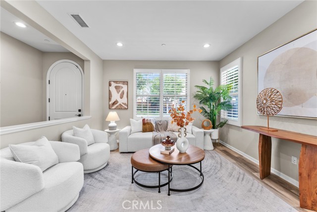 Front Image Thumbnail for CROC26039061