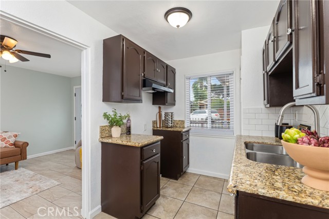 1048 S Record Avenue, East Los Angeles CA: https://media.crmls.org/medias/f4c23ae5-f4e7-499c-bbd1-851e0f8b3cd8.jpg