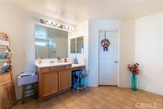 Detail Gallery Image 31 of 45 For 14550 Equestrian Way, Victorville,  CA 92394 - 5 Beds | 3 Baths
