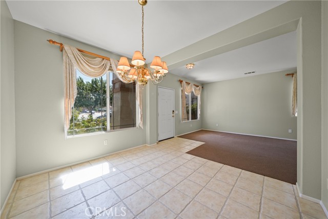 Detail Gallery Image 9 of 50 For 3507 Springview Way, Palmdale,  CA 93551 - 4 Beds | 2 Baths