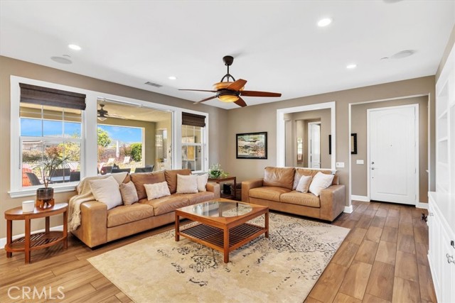 11 Risa Street, Rancho Mission Viejo CA: https://media.crmls.org/medias/f4c4475c-f00a-45f0-a595-b5bb8f3cfffd.jpg