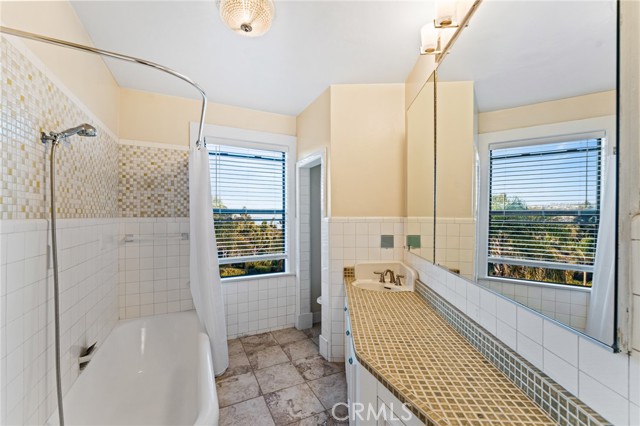 Detail Gallery Image 20 of 30 For 770 Hillcrest Drive #7,  Laguna Beach,  CA 92651 - 2 Beds | 2 Baths