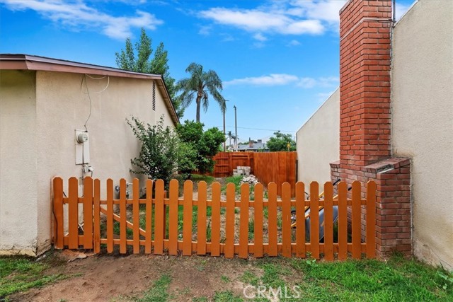 Image 42 of 43 For 22554 Pico Street