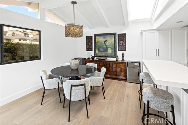 Detail Gallery Image 11 of 38 For 32 Emerald Bay, Laguna Beach,  CA 92651 - 3 Beds | 3/1 Baths