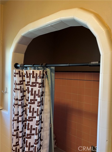 332 E South Street, Long Beach CA: https://media.crmls.org/medias/f4c65fcd-af05-4212-96c2-952b4f0c5758.jpg