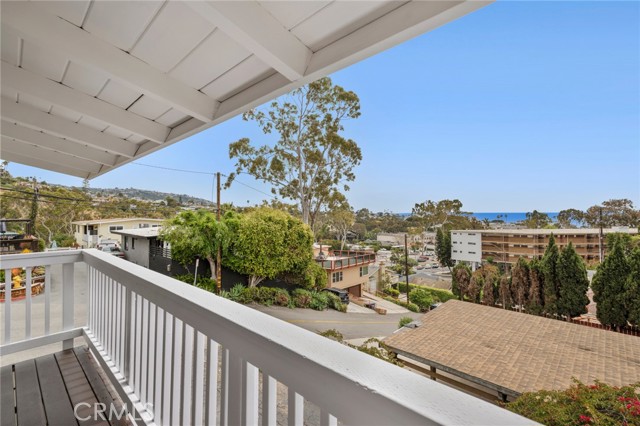 Detail Gallery Image 19 of 26 For 135 High Drive, Laguna Beach,  CA 92651 - 5 Beds | 3 Baths