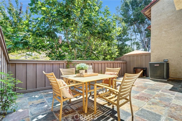 Detail Gallery Image 18 of 34 For 2609 Cypress Point Dr, Fullerton,  CA 92833 - 3 Beds | 2/1 Baths