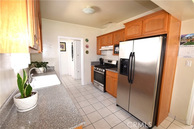 Detail Gallery Image 11 of 30 For 3213 Grand Ave, Huntington Park,  CA 90255 - 3 Beds | 1 Baths