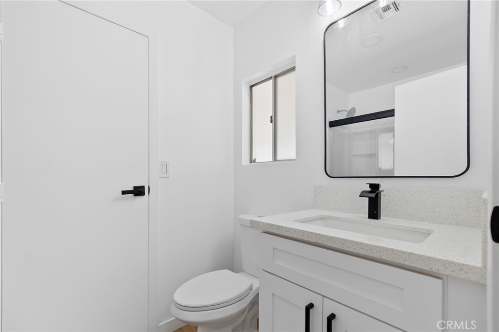 MLS #OC25240033 image #30