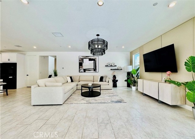 295 Autumn Way, Mission Viejo CA: https://media.crmls.org/medias/f4c9416d-ba63-4b3b-a60c-745504e33919.jpg