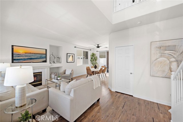 Detail Gallery Image 3 of 49 For 205 Woodcrest Ln, Aliso Viejo,  CA 92656 - 4 Beds | 2/1 Baths