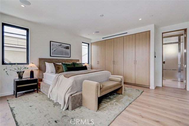 master with second closet