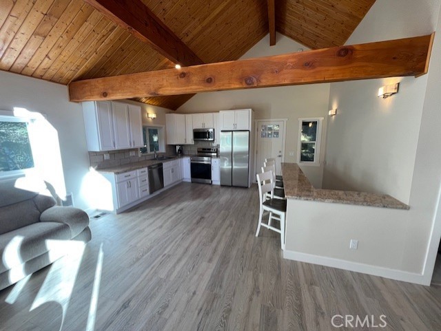 Detail Gallery Image 9 of 18 For 601 Sunderland Ct, Lake Arrowhead,  CA 92352 - 3 Beds | 2 Baths