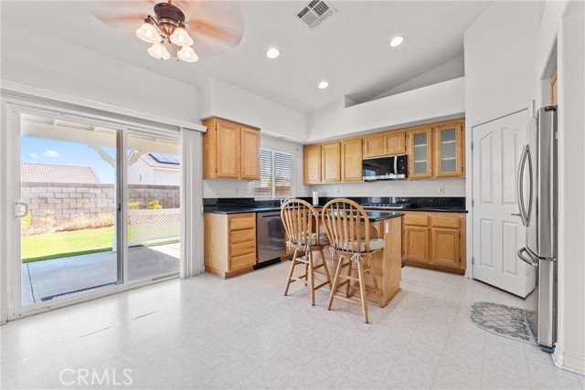 2041 Kalliope Avenue, Lancaster CA: https://media.crmls.org/medias/f4cb2ced-5982-4646-9437-510c4d587f56.jpg