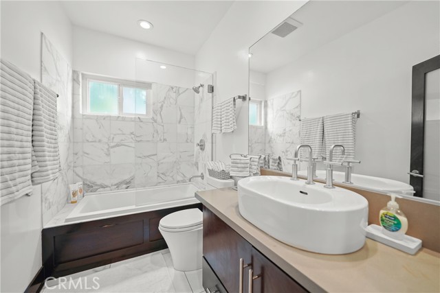 Detail Gallery Image 19 of 31 For 22626 Pacific Coast Hwy #9,  Malibu,  CA 90265 - 1 Beds | 1 Baths