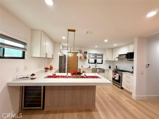 Detail Gallery Image 7 of 30 For 3007 3009 S Hobart, Los Angeles,  CA 90018 - 5 Beds | 4 Baths