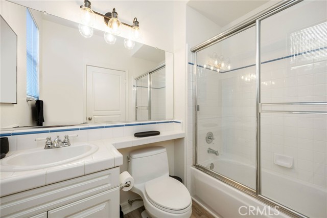 Detail Gallery Image 17 of 38 For 7211 Rockridge Ter, West Hills,  CA 91307 - 5 Beds | 4/1 Baths