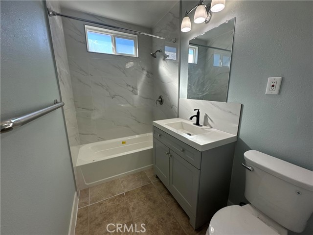 Detail Gallery Image 4 of 10 For 6052 Fishburn, Huntington Park,  CA 90255 - 3 Beds | 1 Baths