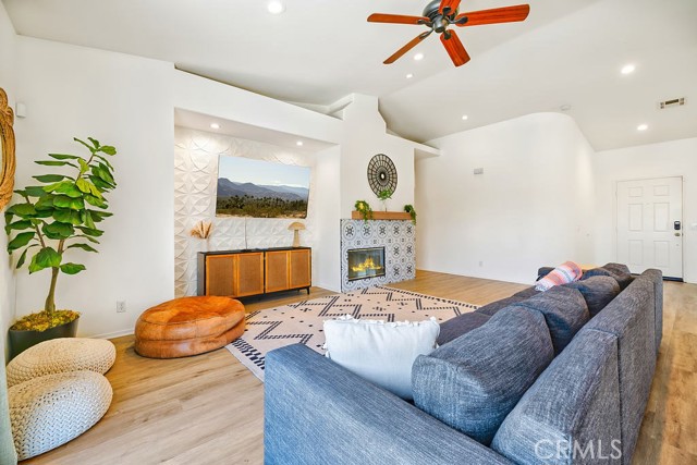 43540 Brahea Court, Indio CA: https://media.crmls.org/medias/f4cd50b2-e095-4a29-a33c-fb79abbdb661.jpg