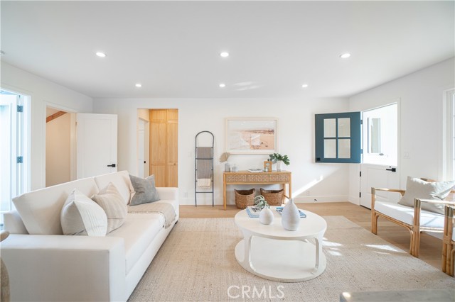 Detail Gallery Image 16 of 51 For 2305 Hill Ln, Redondo Beach,  CA 90278 - 4 Beds | 2/1 Baths