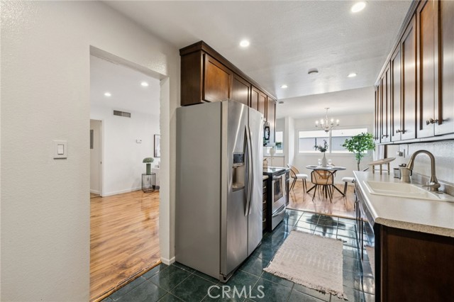 Detail Gallery Image 16 of 40 For 125 S Sierra Madre #215,  Pasadena,  CA 91107 - 2 Beds | 2 Baths