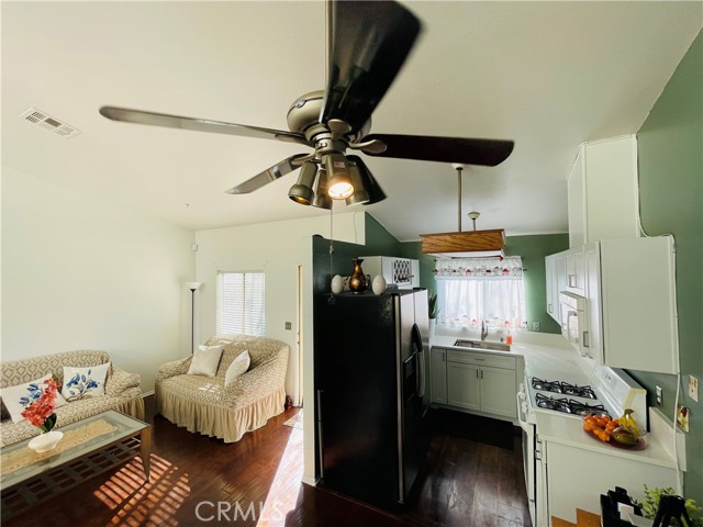 11377 Osborne Place, 17 photo 7