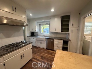 Detail Gallery Image 14 of 37 For 12402 Cumpston, Valley Village,  CA 91607 - 4 Beds | 4 Baths