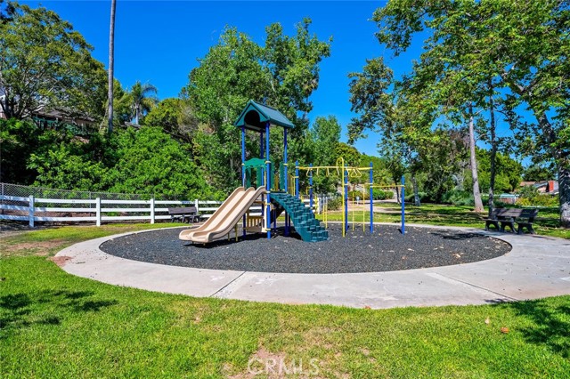Detail Gallery Image 40 of 44 For 757 Horseshoe Cir, Vista,  CA 92081 - 3 Beds | 2 Baths