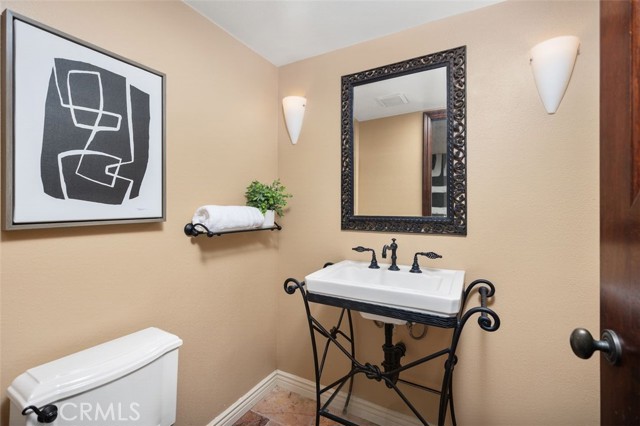 6150 E West View Drive, Orange CA: https://media.crmls.org/medias/f4d042c9-7049-44cb-a89e-d34cd2264ce5.jpg
