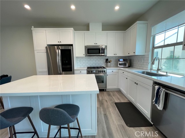 Detail Gallery Image 6 of 29 For 152 Elkhorn, Irvine,  CA 92618 - 2 Beds | 2/1 Baths