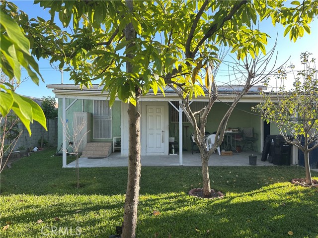 Detail Gallery Image 9 of 10 For 943 E 104th, Los Angeles,  CA 90002 - 2 Beds | 1 Baths