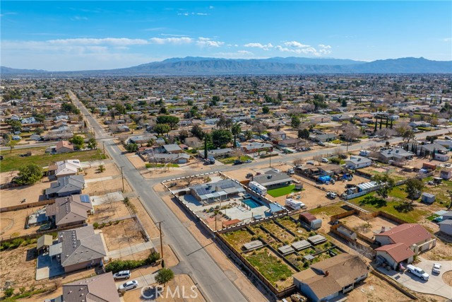 Detail Gallery Image 6 of 35 For 10816 Kern Ave, Hesperia,  CA 92345 - 3 Beds | 2 Baths