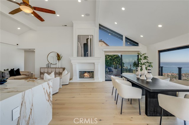 Detail Gallery Image 12 of 29 For 7655 Caminito Avola, La Jolla,  CA 92037 - 4 Beds | 2/1 Baths