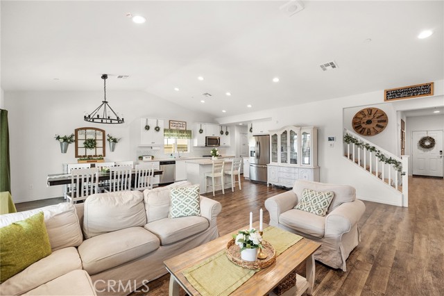 Detail Gallery Image 10 of 50 For 32521 Cumulus, Winchester,  CA 92596 - 5 Beds | 3 Baths