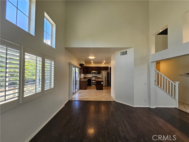 1369 Soundview Circle, Corona CA: https://media.crmls.org/medias/f4d25836-c3f6-4321-b795-d5460ed85051.jpg