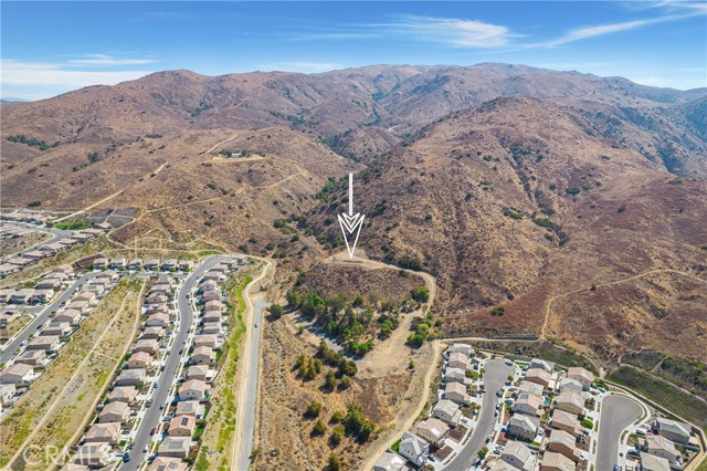 11085 Canyon Circle, Corona CA: https://media.crmls.org/medias/f4d2ba5d-18bd-4cf6-8069-81b2548afec9.jpg