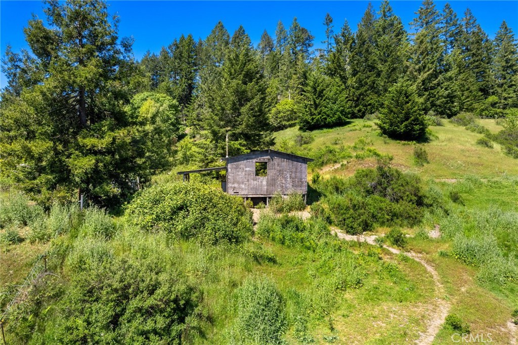 https://media.crmls.org/medias/f4d309bc-7f9a-4651-93ee-5f8a97151af7.jpg?preset=X-Large