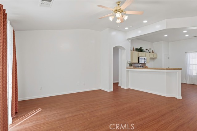 Detail Gallery Image 15 of 39 For 8201 Capitan, Bakersfield,  CA 93313 - 3 Beds | 2 Baths