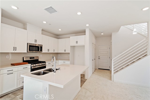 Detail Gallery Image 19 of 41 For 3962 Lavine Way #111,  Corona,  CA 92883 - 3 Beds | 2/1 Baths