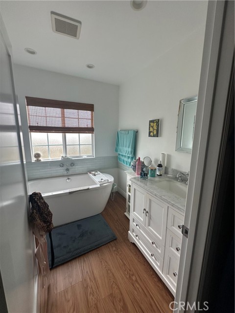 Detail Gallery Image 7 of 14 For 5612 Rimpau Blvd, Windsor Hills,  CA 90043 - 2 Beds | 2 Baths