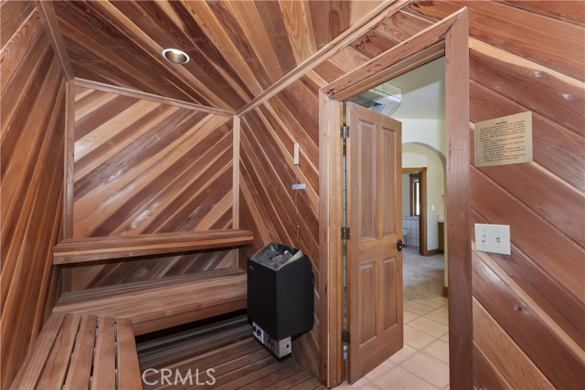 Detail Gallery Image 39 of 64 For 28324 Somerset Ln, Lake Arrowhead,  CA 92352 - 4 Beds | 4/1 Baths