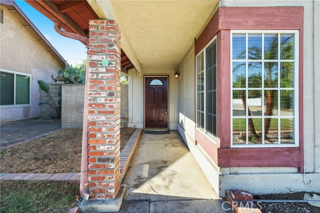 1042 Bassett Court, San Dimas CA: https://media.crmls.org/medias/f4d3b431-651e-4f8f-977c-294549b1469c.jpg