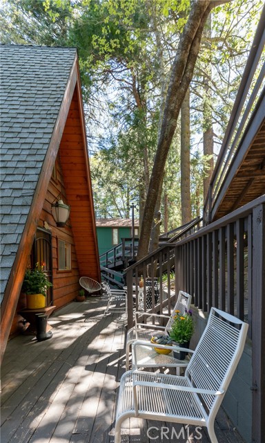 24032 Skyland Drive, Crestline CA: https://media.crmls.org/medias/f4d3f3cd-96c1-4b24-85a8-f05c6e2ae859.jpg