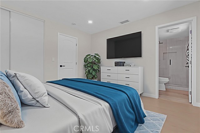234 N Milford Street, Orange CA: https://media.crmls.org/medias/f4d46db1-3f8c-4f7f-a752-ff3c7a684174.jpg